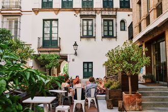 Patio y bar para eventos en el centro de Sevilla en Sevilla, espacio para eventos por horas