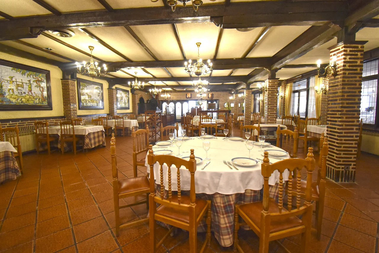 Salón Castellanos - 1
