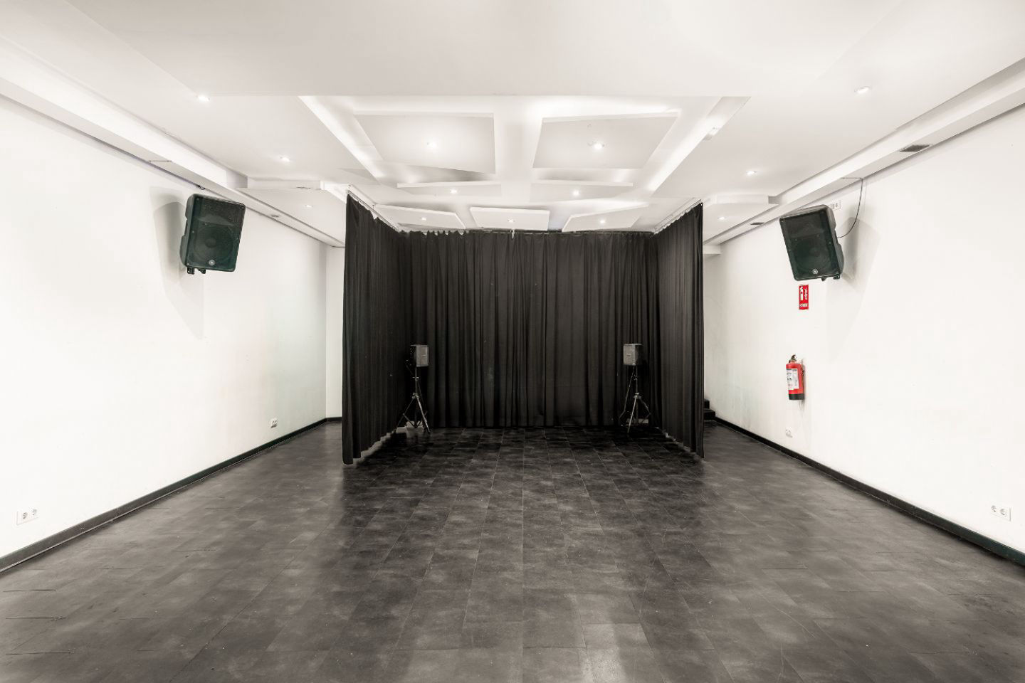 Sala Multiespacio - 4