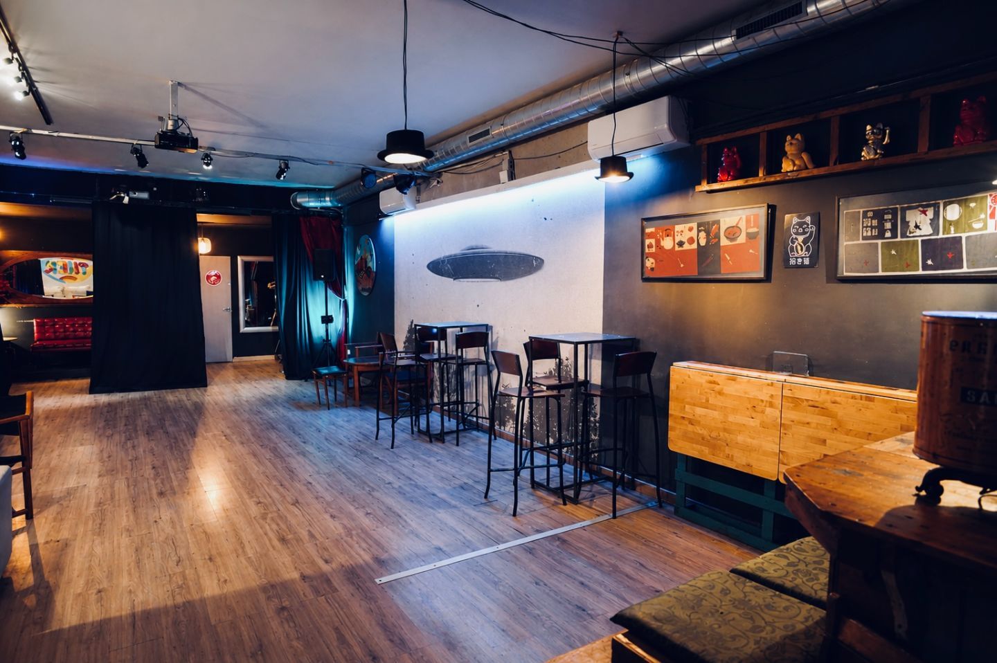 Espacio artístico para fiestas en el Raval - 1