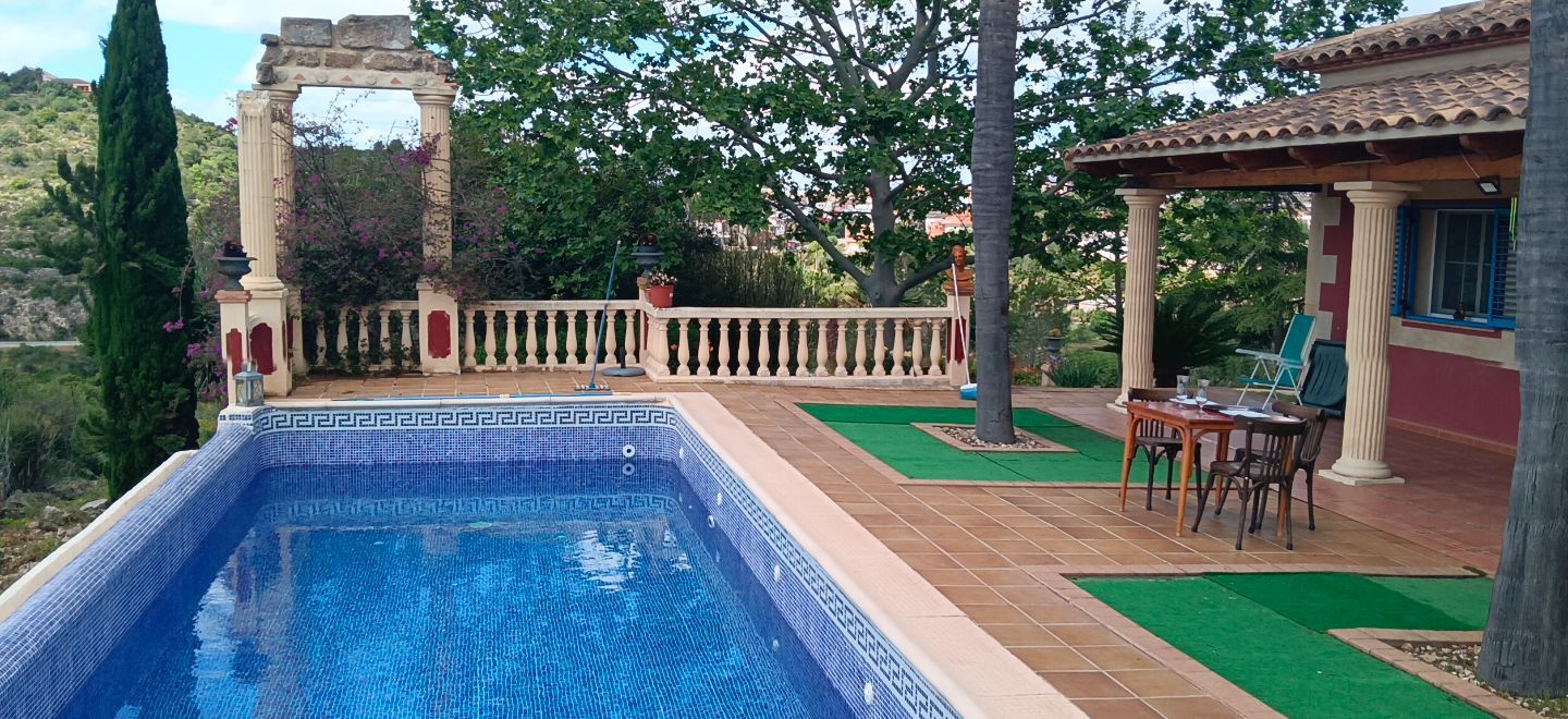 Casa con piscina y jardín sin vecinos en Llutxent - 1