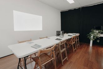 Estudio Sala Gris para talleres, ensayos y clases en Madrid in Madrid, hourly event space