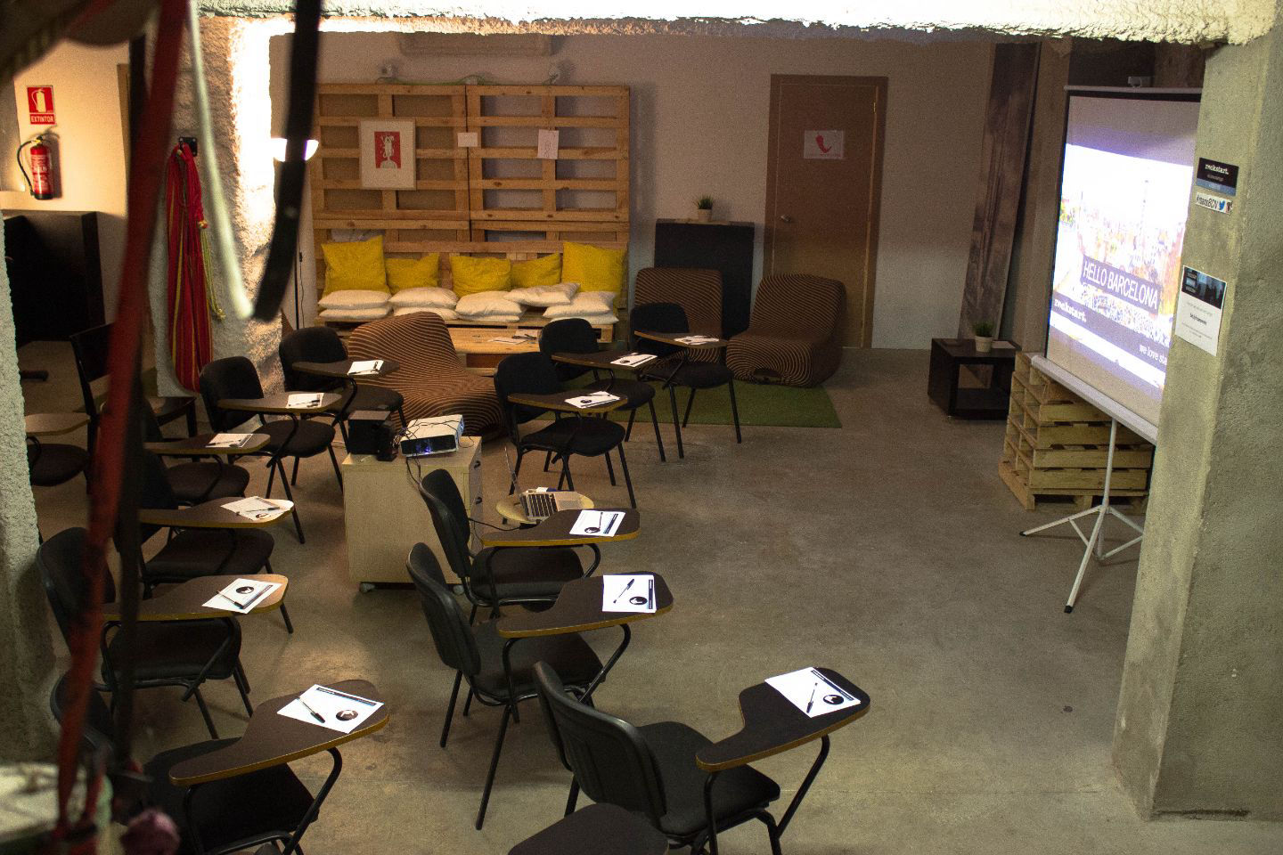 Sala de eventos de empresa en el centro - 2