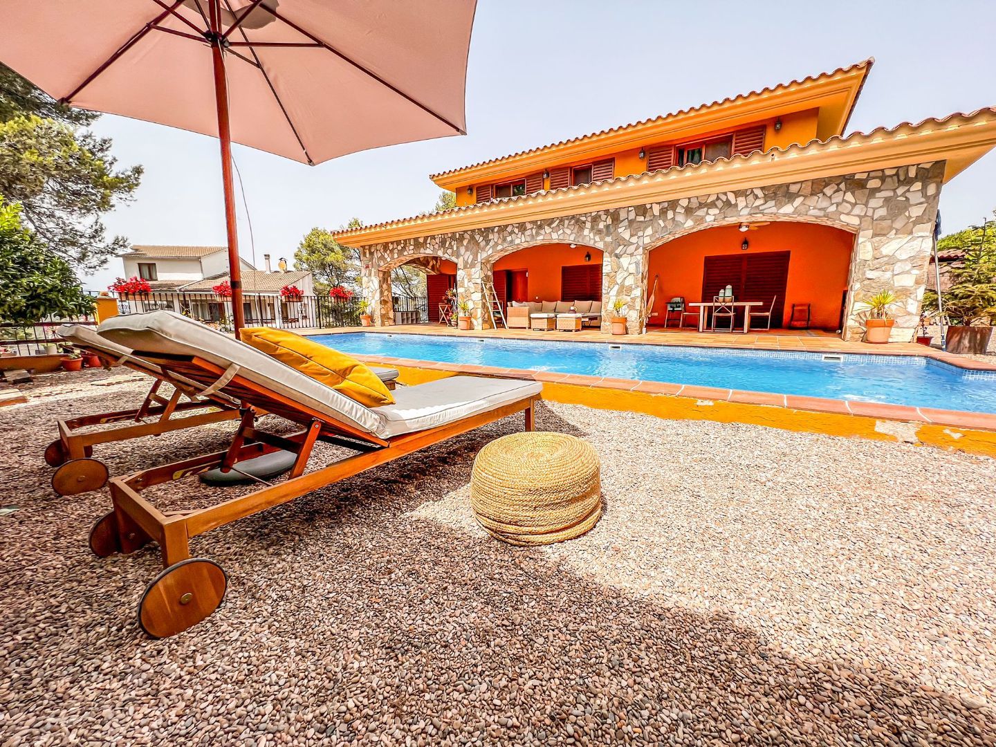 Casa con piscina y barbacoa en Corbera de Llobregat - 1