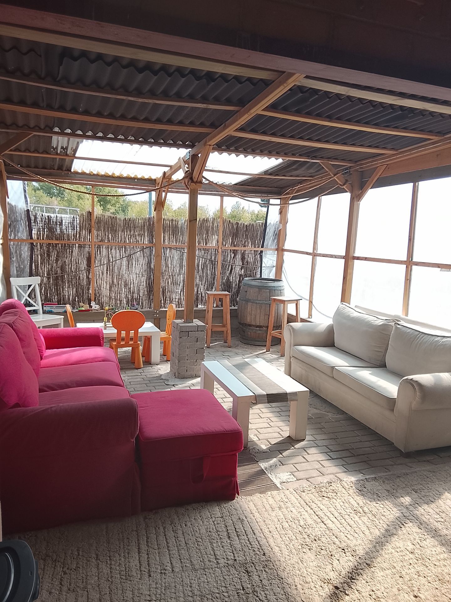 Salón interior en finca con animales en Torrejón de Ardoz à Torrejon de Ardoz : espace pour événements, photo 2
