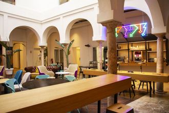 Patio andaluz para eventos en el centro de Sevilla à Sevilla, espace événementiel à l'heure