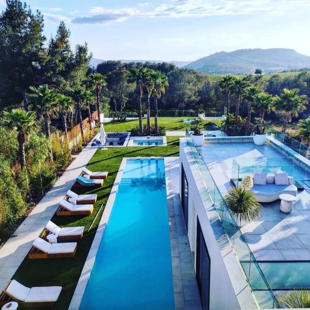 Villa de diseño con piscina en Avinyonet del Penedès - 2