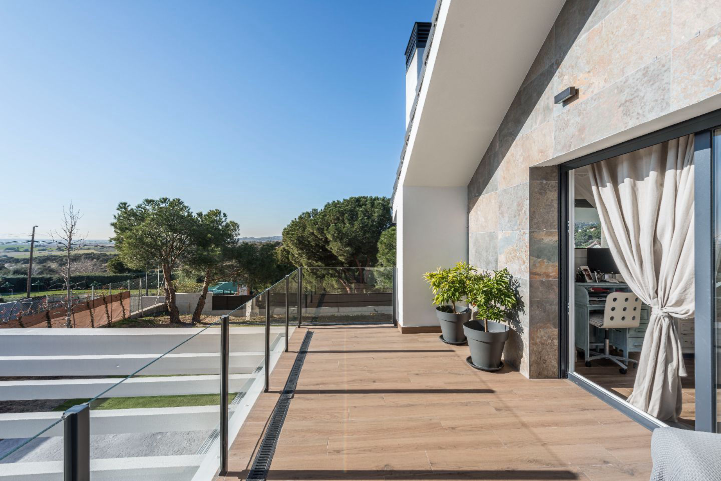 Chalet moderno para rodajes - 3