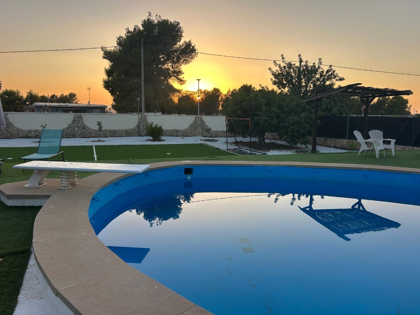 Chalet con piscina y campo de fútbol cerca de Valencia - 3