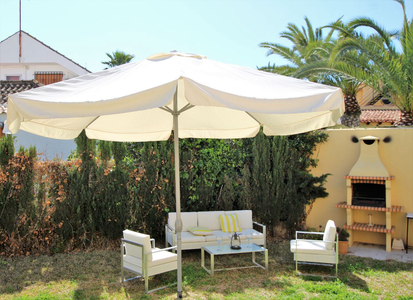 Espacio Adosado con jardín  - 2