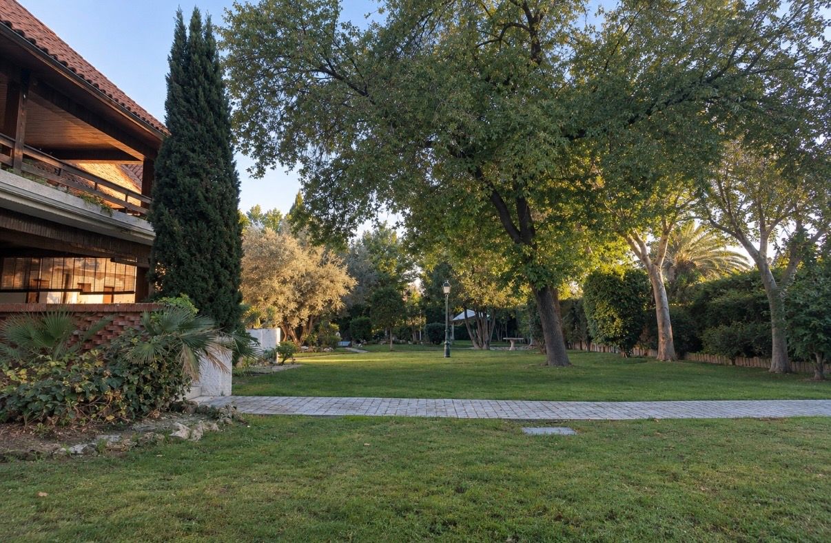 Villa con jardín y piscina en Somosaguas in Pozuelo de Alarcon: space for events, photo 2