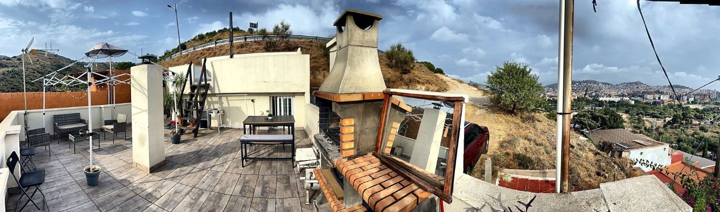 Casa con piscina y terrazas con vistas en Horta, Barcelona - 2