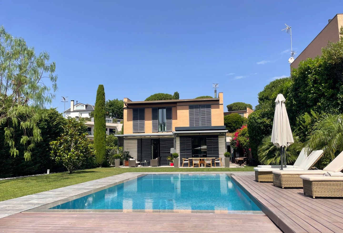 Villa de diseño con piscina en Sant Vicenç de Montalt - 1