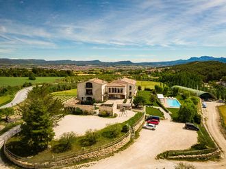 Sala Privada Exclusiva en Santa Margarida de Montbui, espacio para eventos por horas