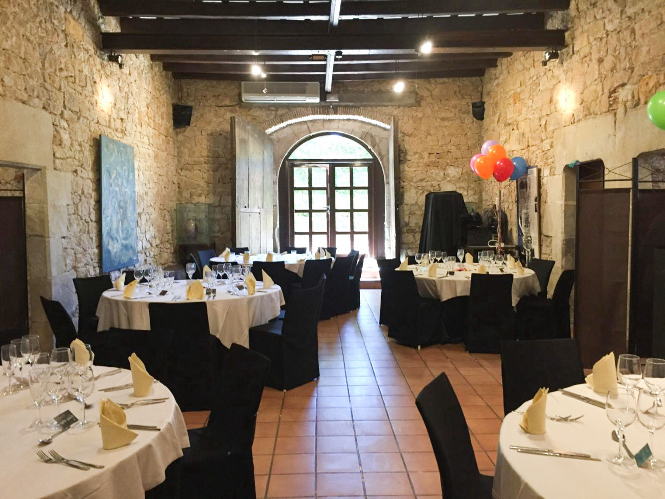 Sala Jordi Serra - 2