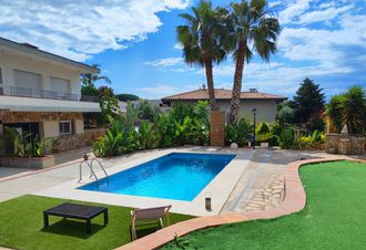 BBQ y Piscina Mataró en Mataro, espacio para eventos por horas