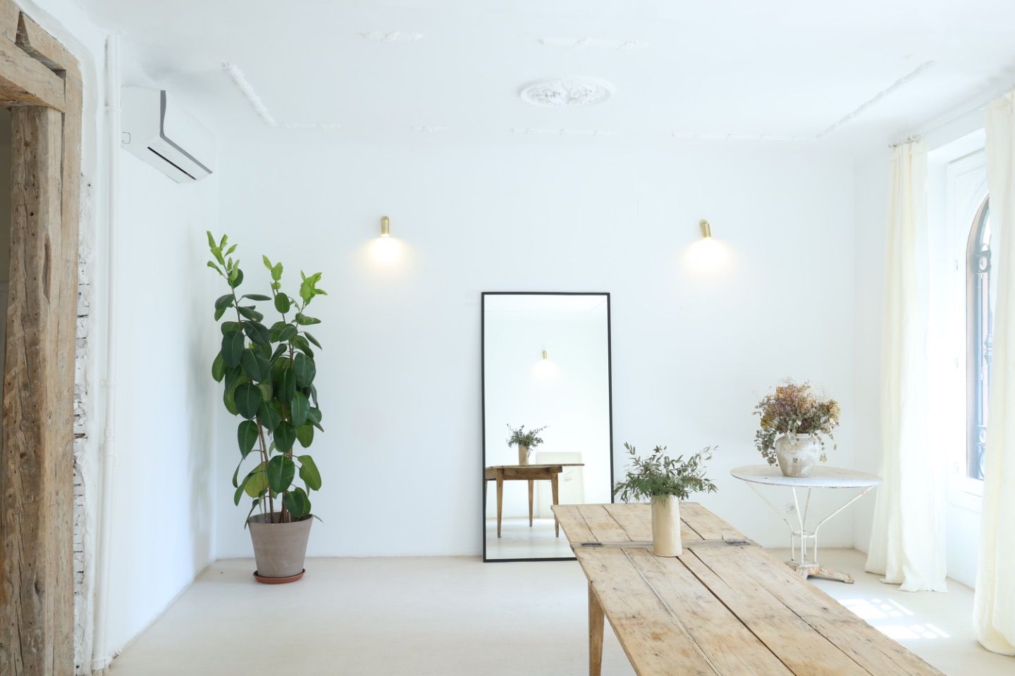 Sala luminosa para reuniones y comidas en Jerónimos, Madrid - 1