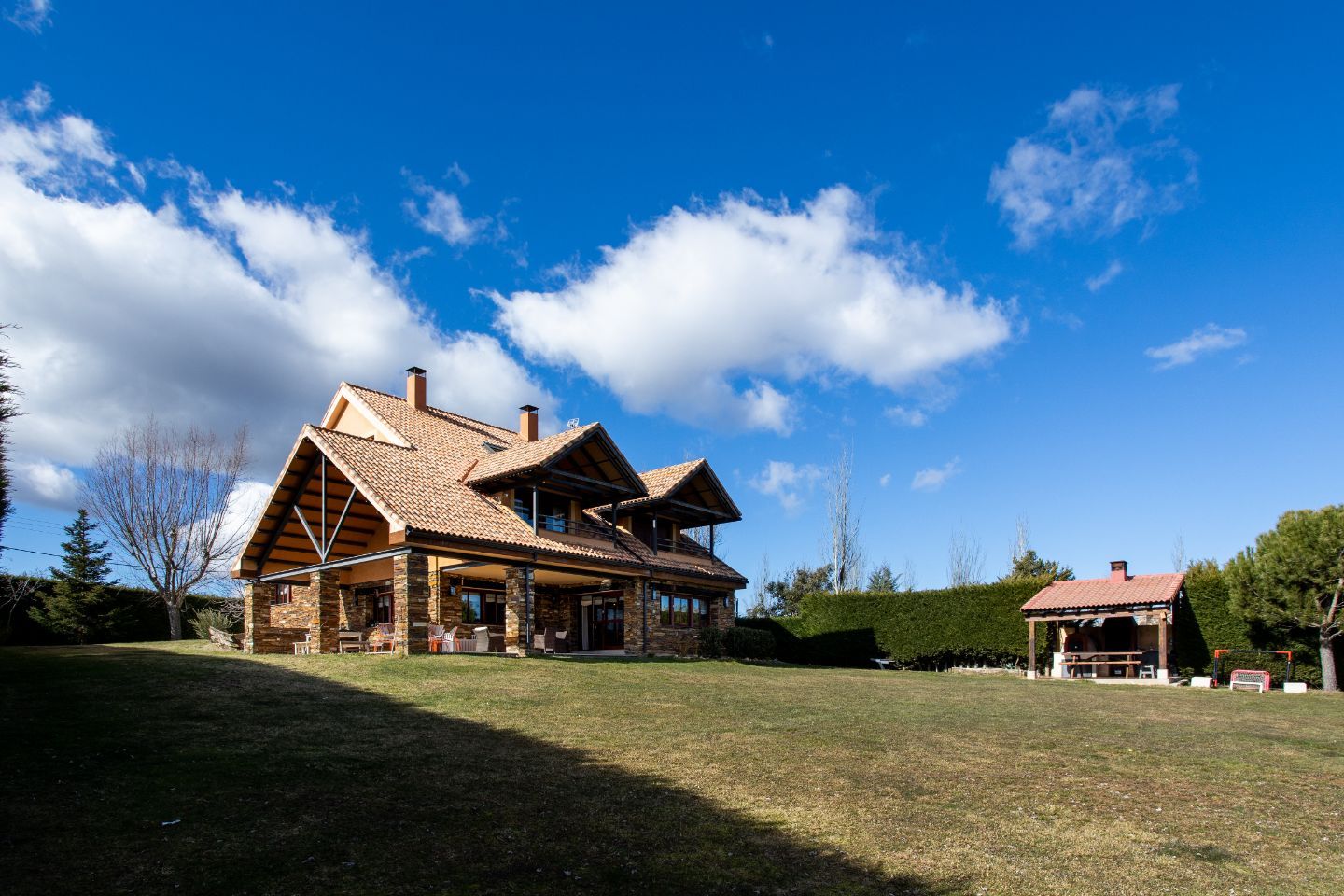 Casa rural con jardín y barbacoa en Riaza (Segovia) - 1