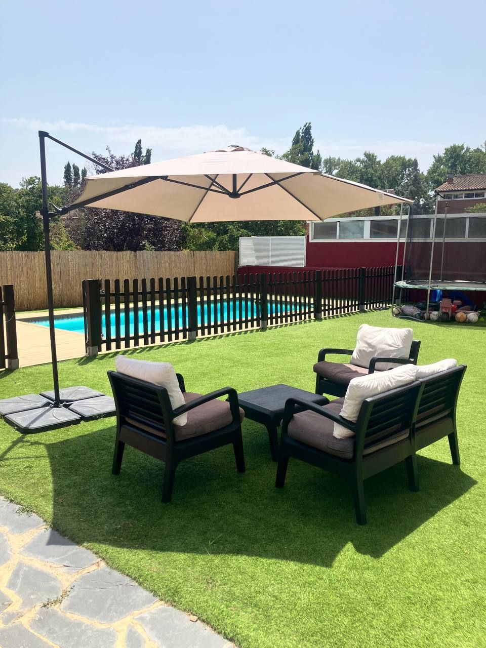 Jardín privado con piscina en Cerdanyola del Vallès - 1