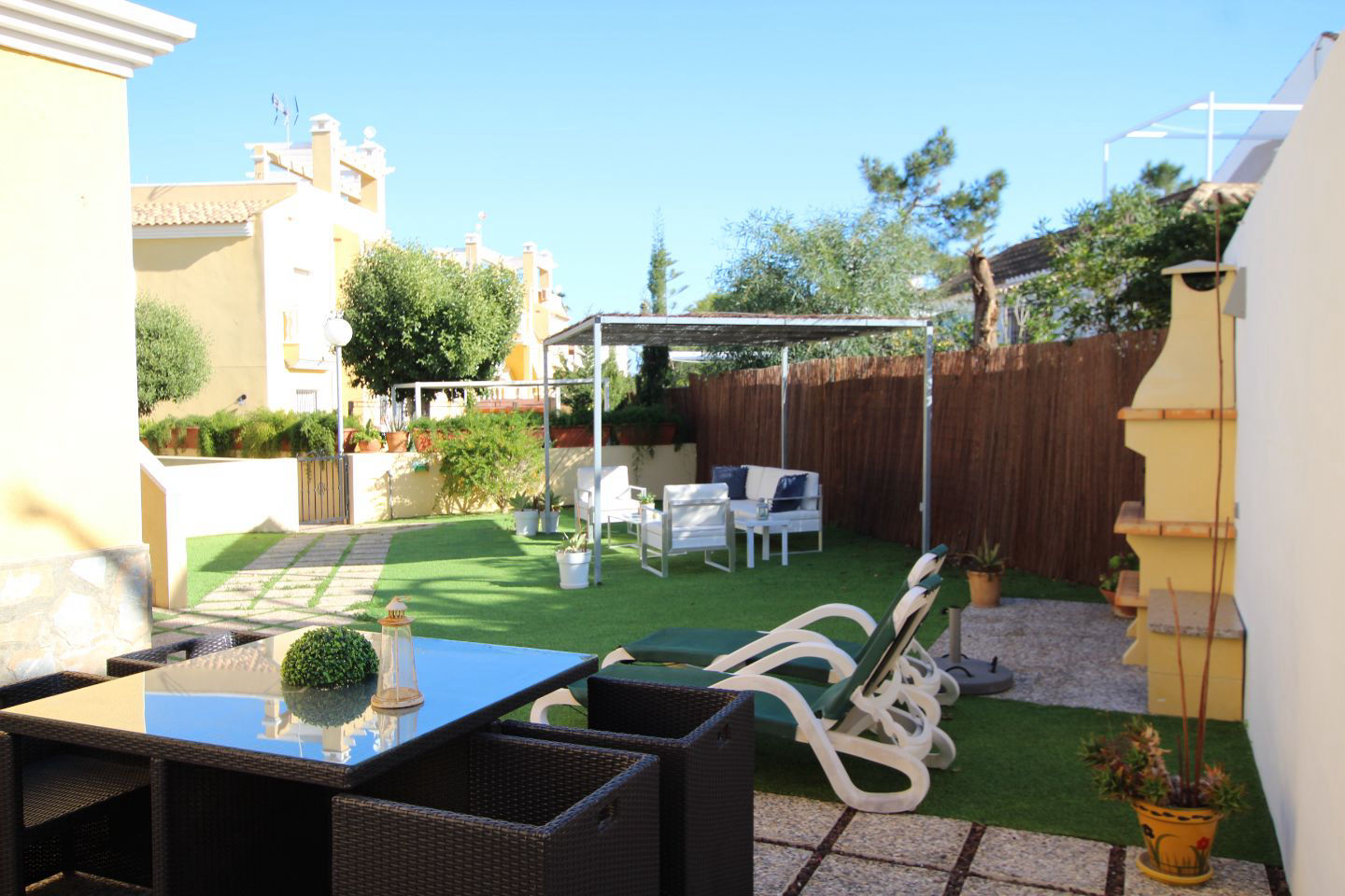 Espacio Adosado con jardín  - 4