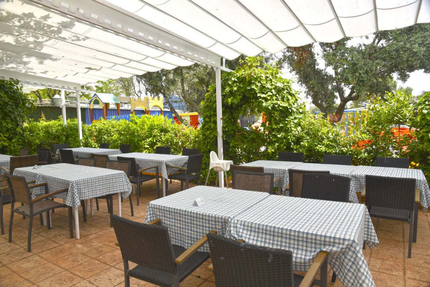 Terraza Lateral - 1